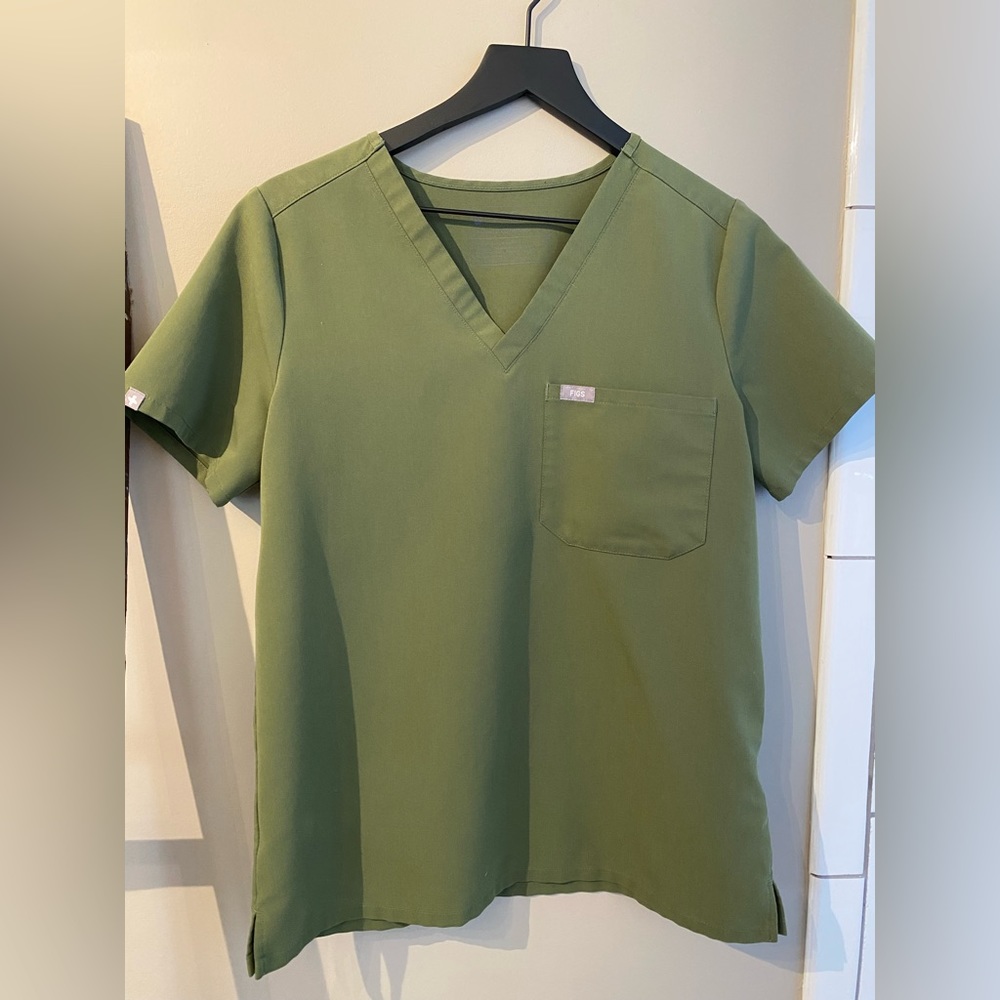 Figs Catarina One Pocket Scrub Top